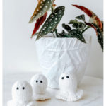 Gus & Augustus GHOSTS Free Knitting Pattern